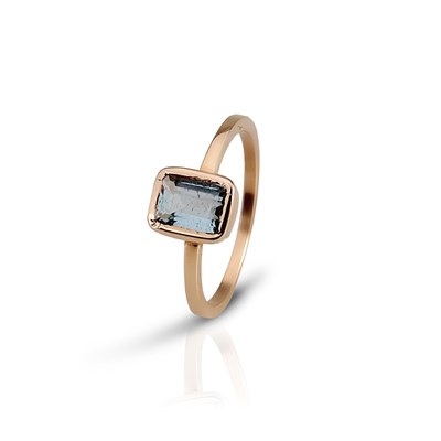 Lot 512 - 14K Gold, Aquamarine Ring
