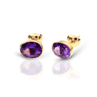 Lot 627 - Pair of 14K Gold, Amethyst Solitaire Ear Pendants