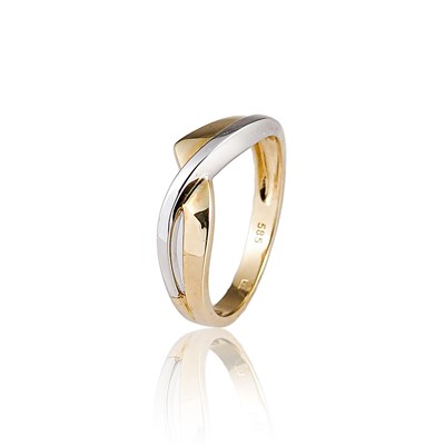 Lot 65 - 14K Bicolour Gold Double Wave Ring