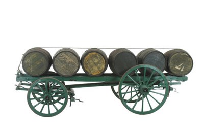 Lot 143 - "HAQUET" WIJNVAT TRANSPORTWAGEN