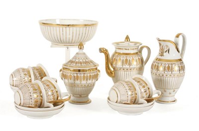 Lot 7 - 16-delig witporseleinen Empire theeservies, Frankrijk, rond 1800