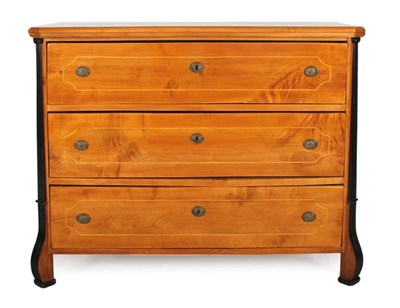Lot 17 - Biedermeier kersenhouten ladencommode, Duitsland, ca. 1840