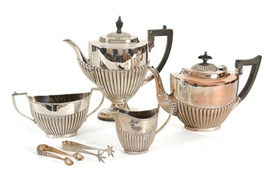 Lot 36 - Vierdelig verzilverd koffie- en theeservies