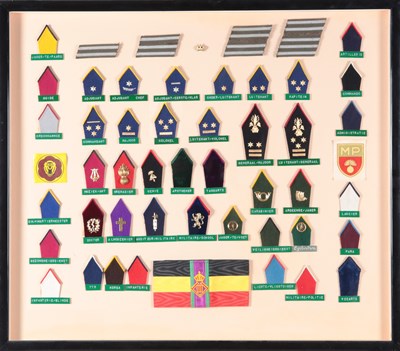 Lot 105 - Showcase with many Belgium Epaulettes