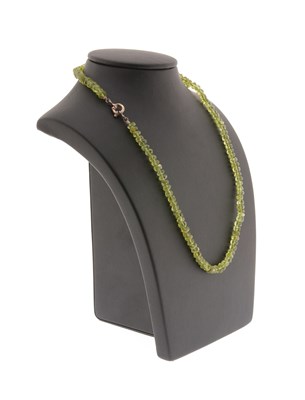 Lot 581 - Peridot Necklace