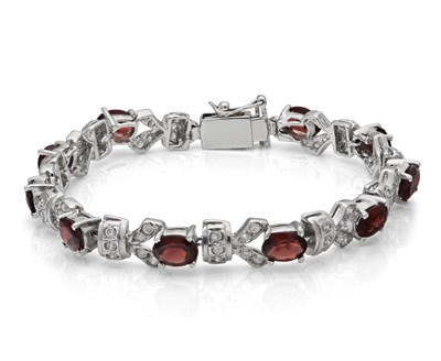 Lot 649 - Silver Eternity Bracelet set with Garnet and Citrine