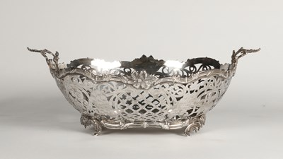Lot 730 - Zilveren Fruitmand in Louis XV stijl, Den Haag, 1943