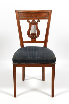 Lot 149 - Vijf 19-eeuwse Eetkamerstoelen.