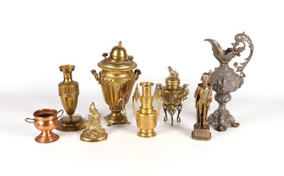 Lot 1018 - Lot with 8 different items
