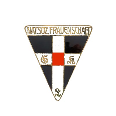 Lot 166 - GERMAN NATIONAL SOCIALIST FRAUENSCHAFT BADGE
